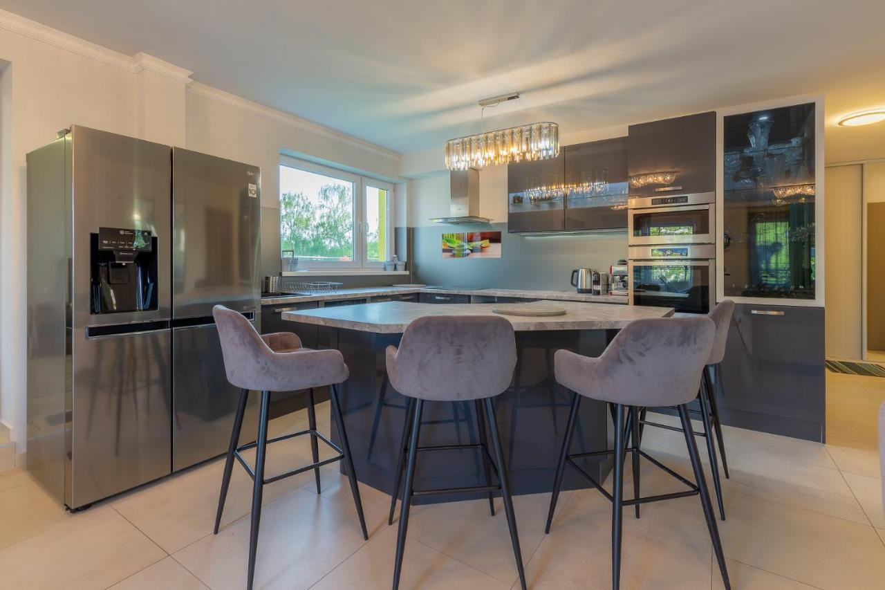 Admiral Luxury IV Apartman By Bltn Apartment ชิโอฟก ภายนอก รูปภาพ