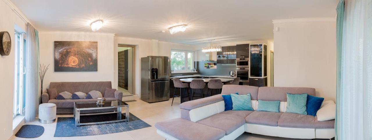 Admiral Luxury IV Apartman By Bltn Apartment ชิโอฟก ภายนอก รูปภาพ